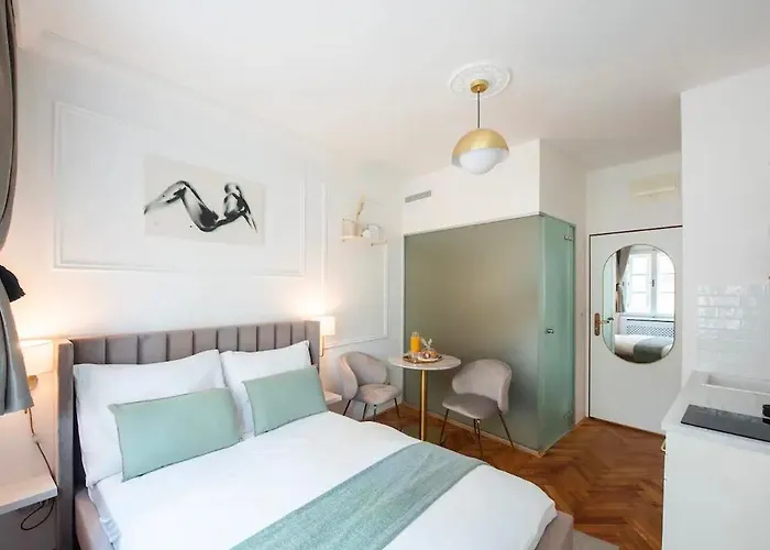 Lejlighed A Serene Flat In A Castle! Prag