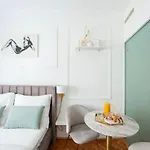 A Serene Flat In A Castle! *